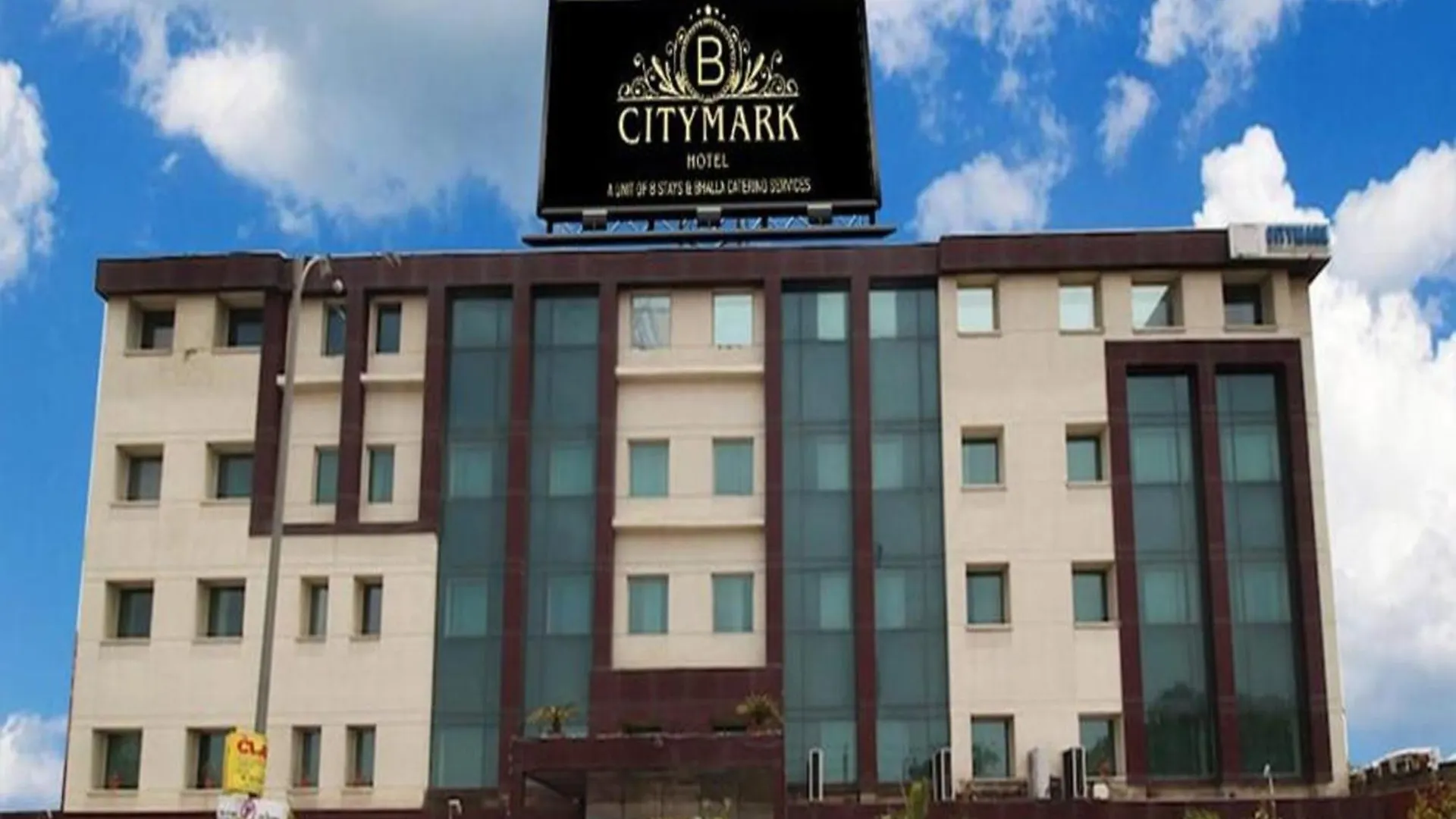 Fabhotel Prime B City Mark Gurgaon India