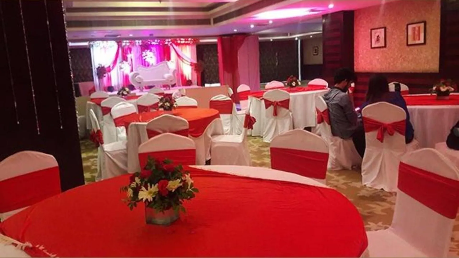 Fabhotel Prime B City Mark Gurgaon 3*,